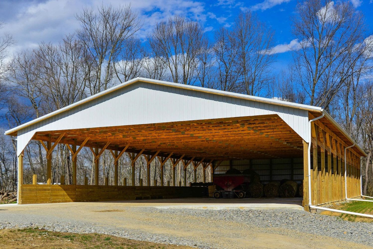 100x100 agricultural pole barn