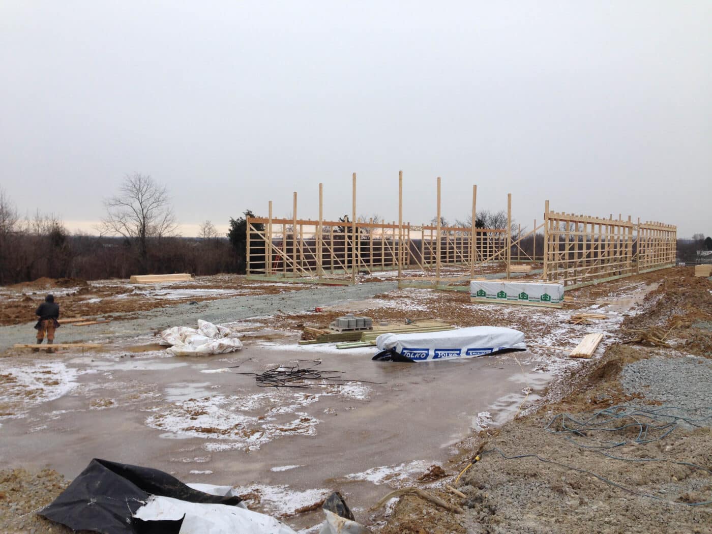 100x120 commercial pole barn construction in progress