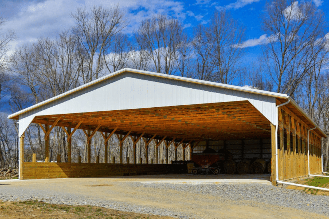 80x120 run in white equestrian pole barn kit