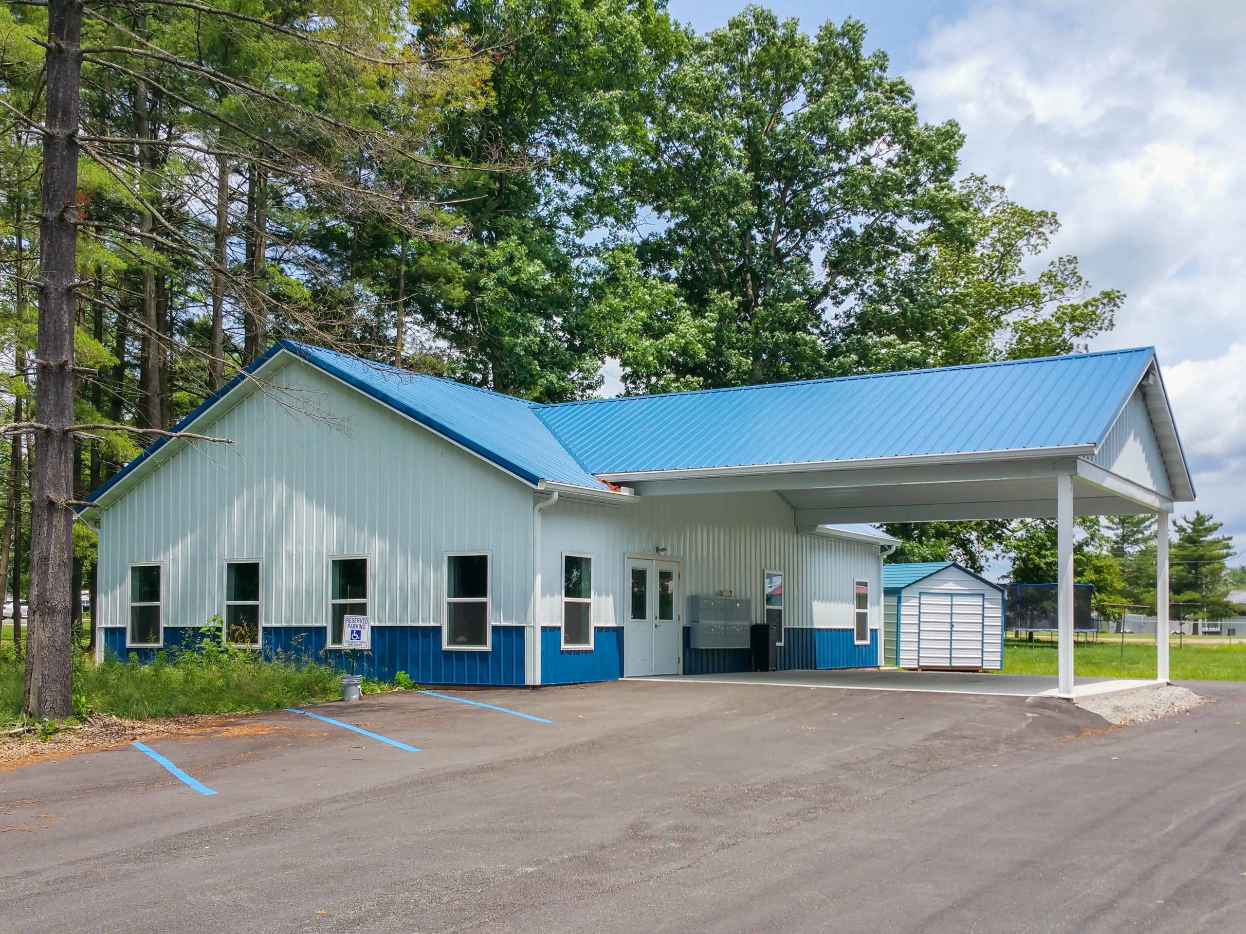 Durable And Low Maintenance 120x150 Commercial Pole Barns