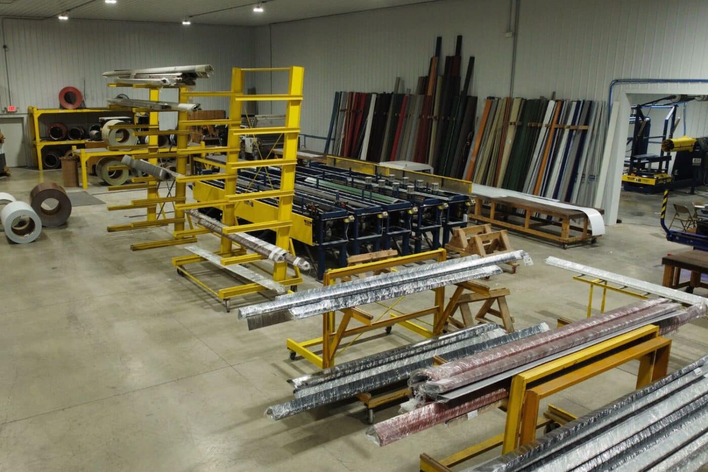 assembling 100x150 commercial pole barn kits in OH