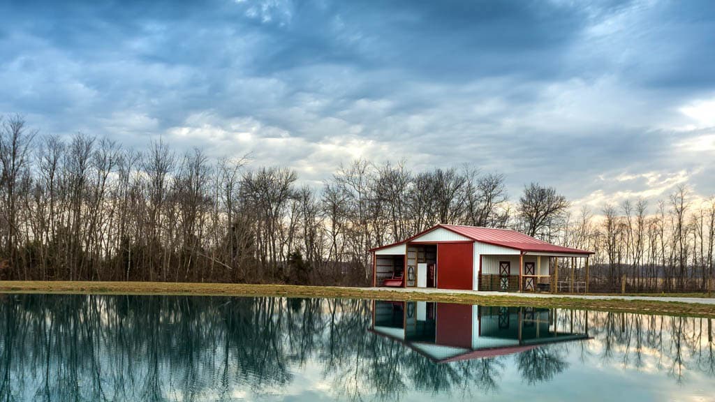 red and white 12x12 horse barn available in ohio
