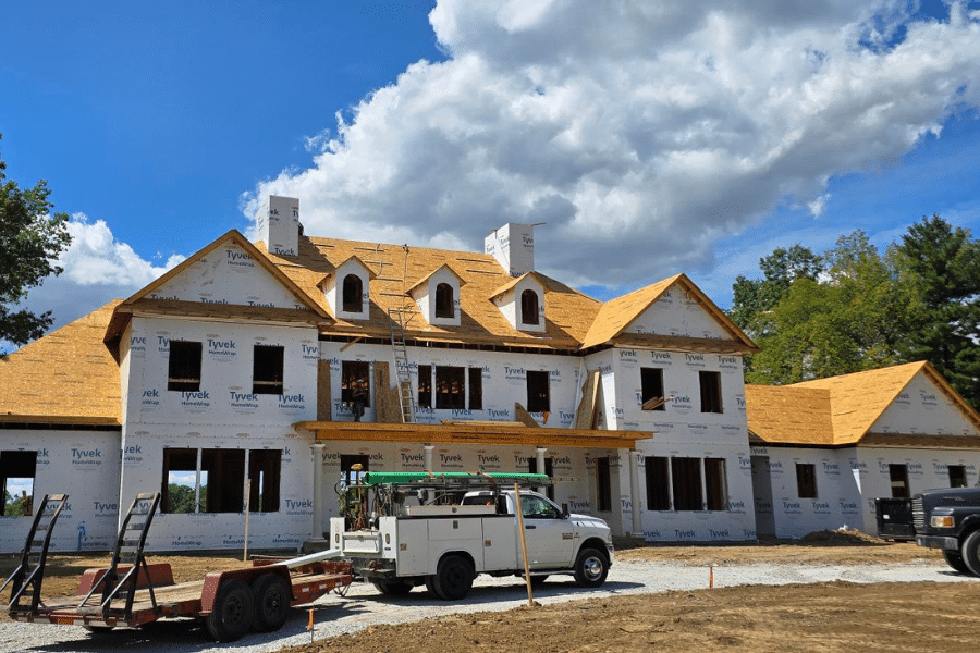 residential roof trusses being used in home construction project in Indian Hill, OH